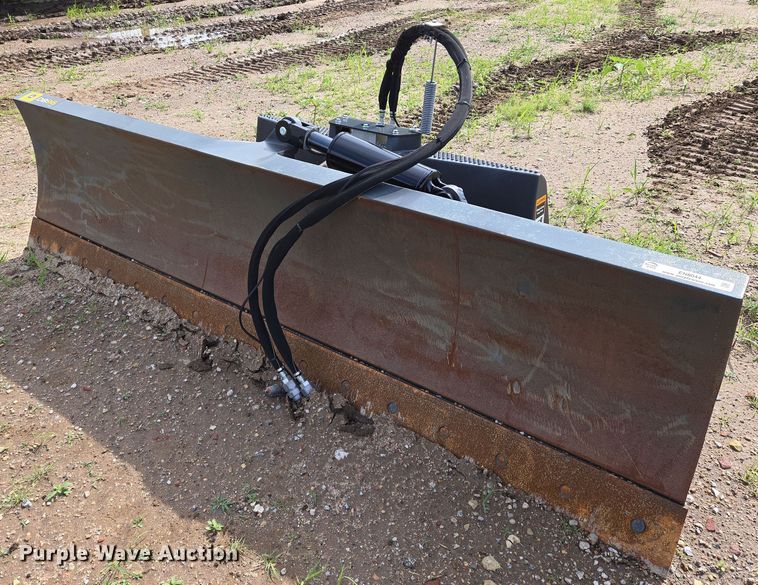 2014 John Deere DB96 skid steer dozer blade - EN8044