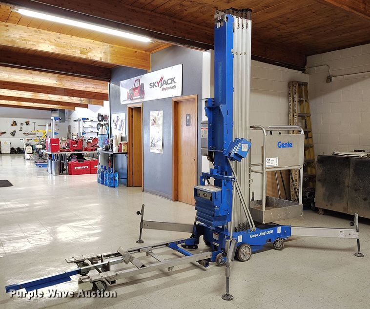 2016 Genie AWP-36S vertical lift - DP4992