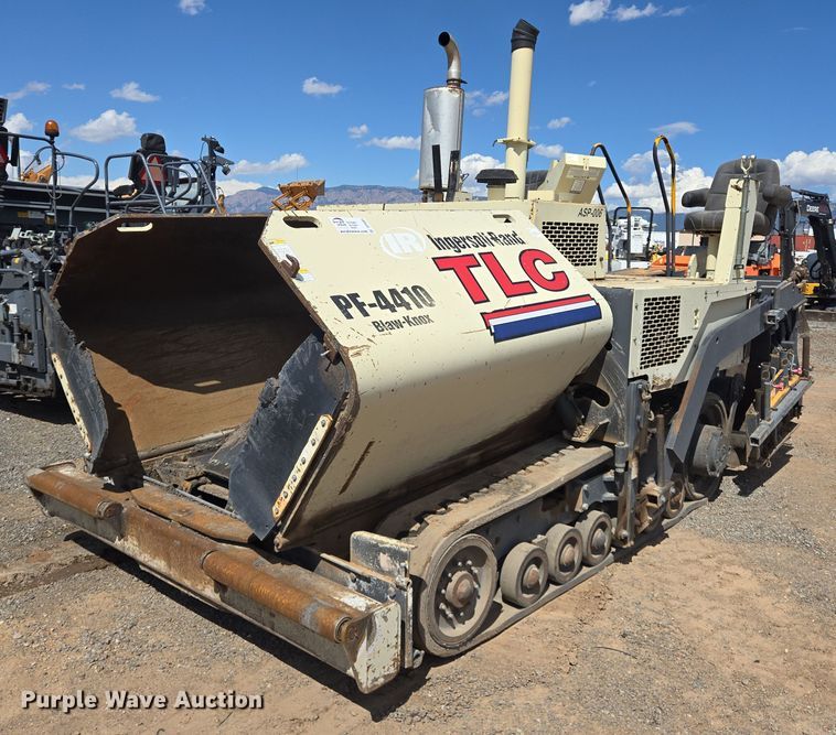 2005 Blaw Knox PF-4410 paver - DT4884