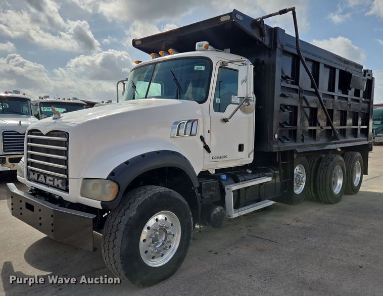 2013 Mack Granite GU713 dump truck - DT4893