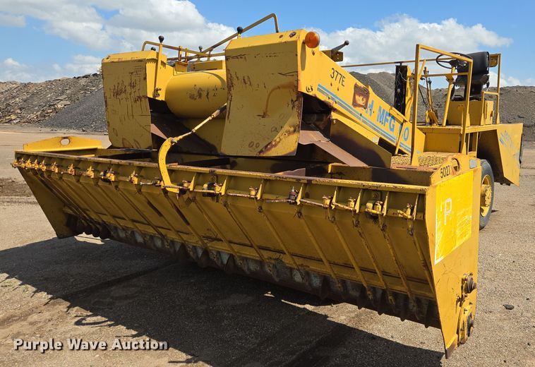 WH MFG Spread King chip spreader - DT4914
