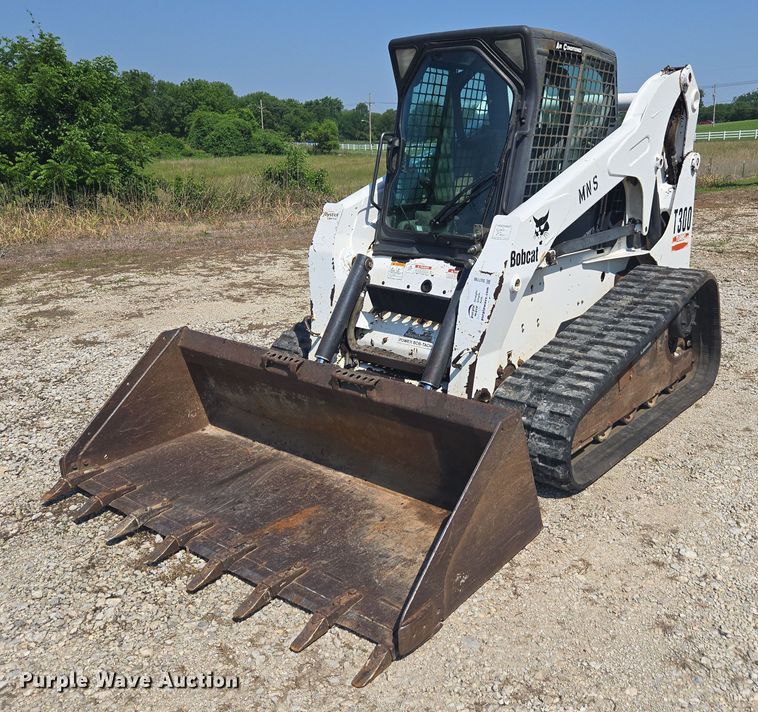 2005 Bobcat T300 tracked skid steer loader - DU7790