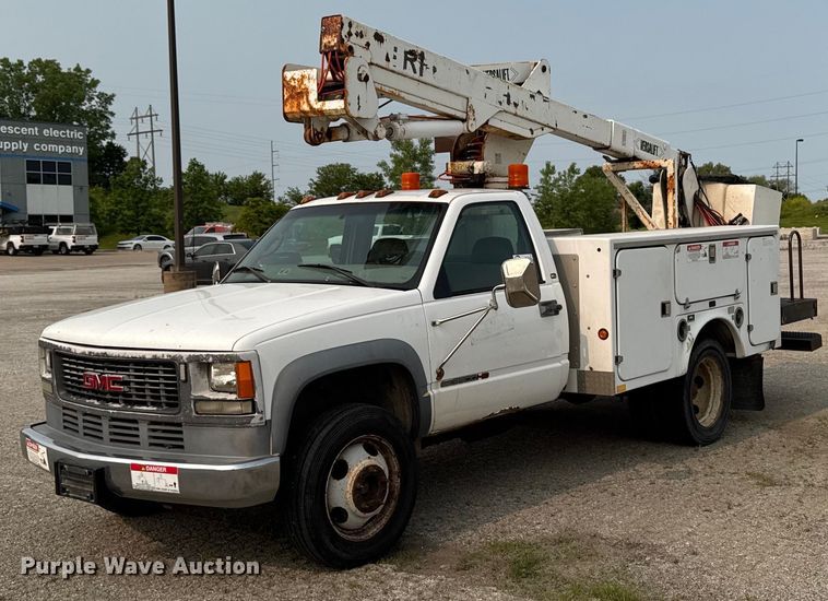 2000 GMC 3500HD SL bucket truck - DV2714