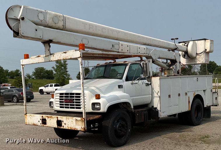2000 GMC C7500 bucket truck - DV2715