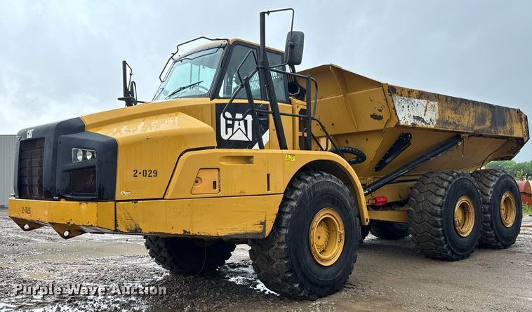 2011 Caterpillar 740B articulated haul truck - DY0161