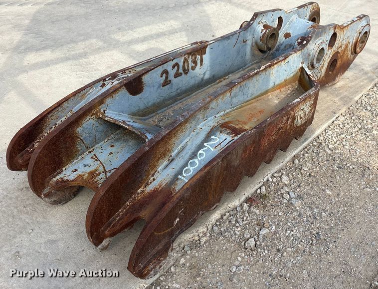 24" W excavator thumb - DY0577