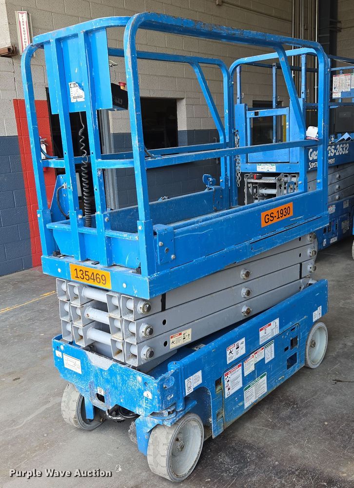 2014 Genie GS-1930 scissor lift - EC1047