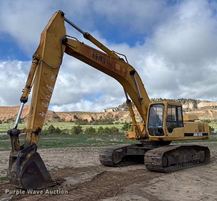 1993 John Deere 892E LC excavator - EG6524