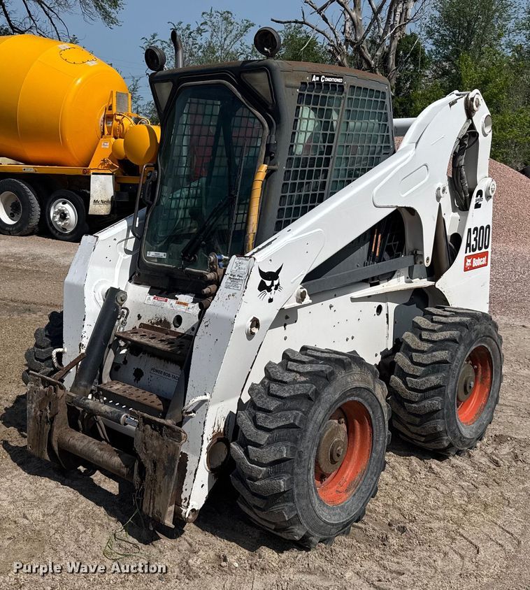 2007 Bobcat A300 skid steer loader - EG6533