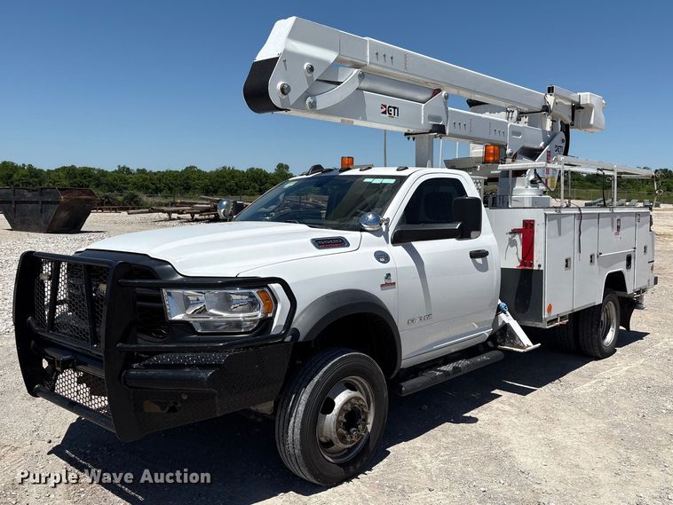 2020 Dodge Ram 5500 bucket truck - EL2107
