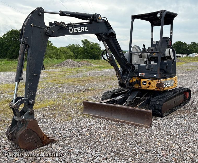 2014 John Deere 35G mini excavator - EM2601
