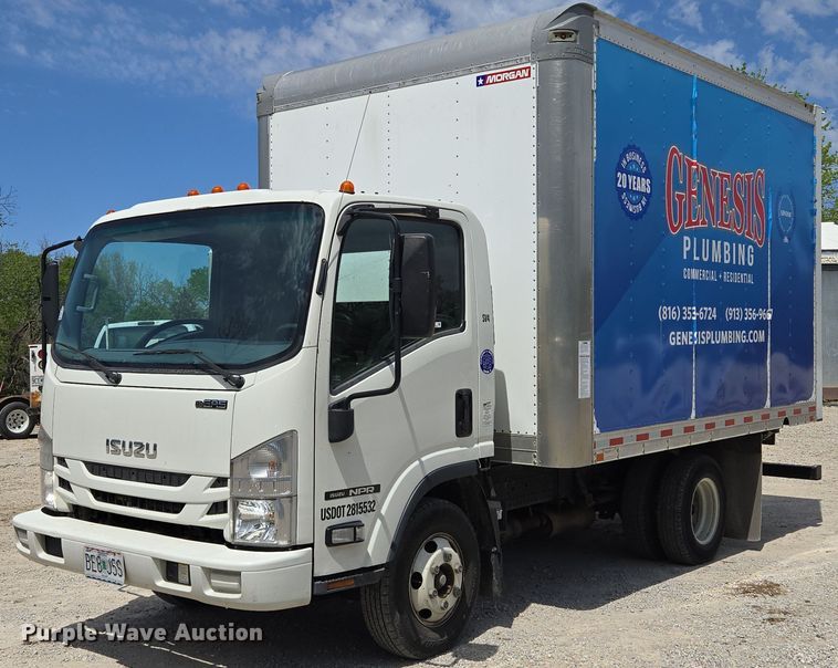 2019 Isuzu  NPR box truck - EM7150