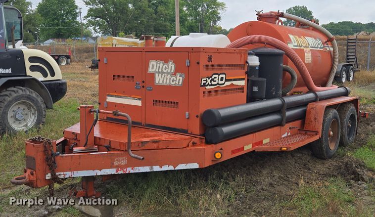 2003 Ditch Witch FX30 vacuum excavator - EM7448