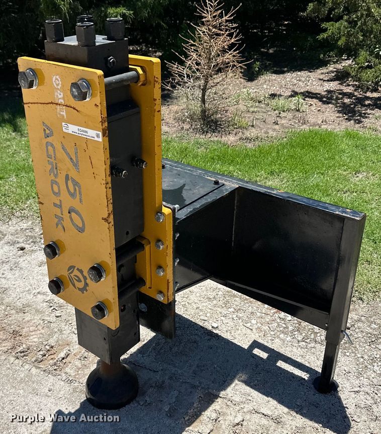 2024 AGT 750 AGR0TK skid steer post driver - EQ4886