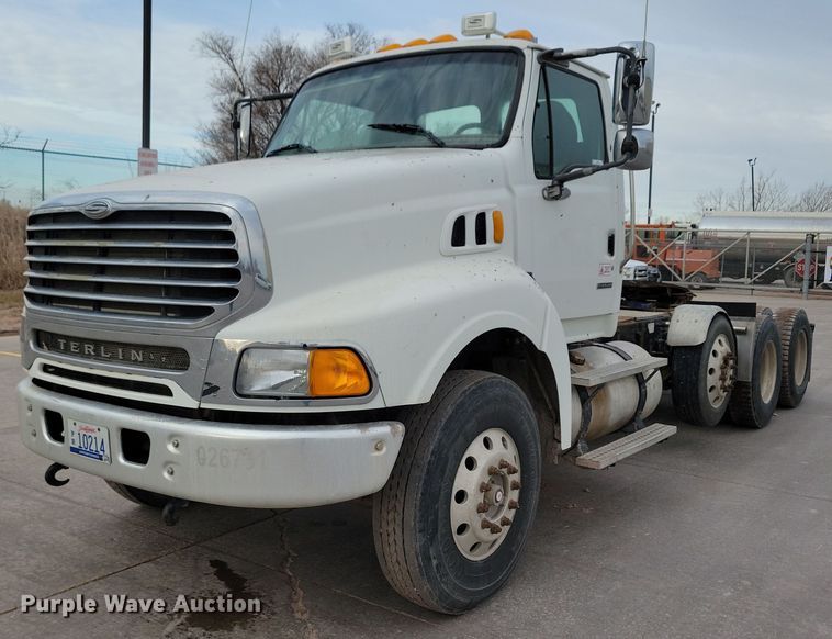 2007 Sterling L9500 semi truck - NB9989