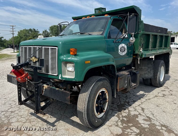1990 Chevrolet C7 dump truck - DV4146