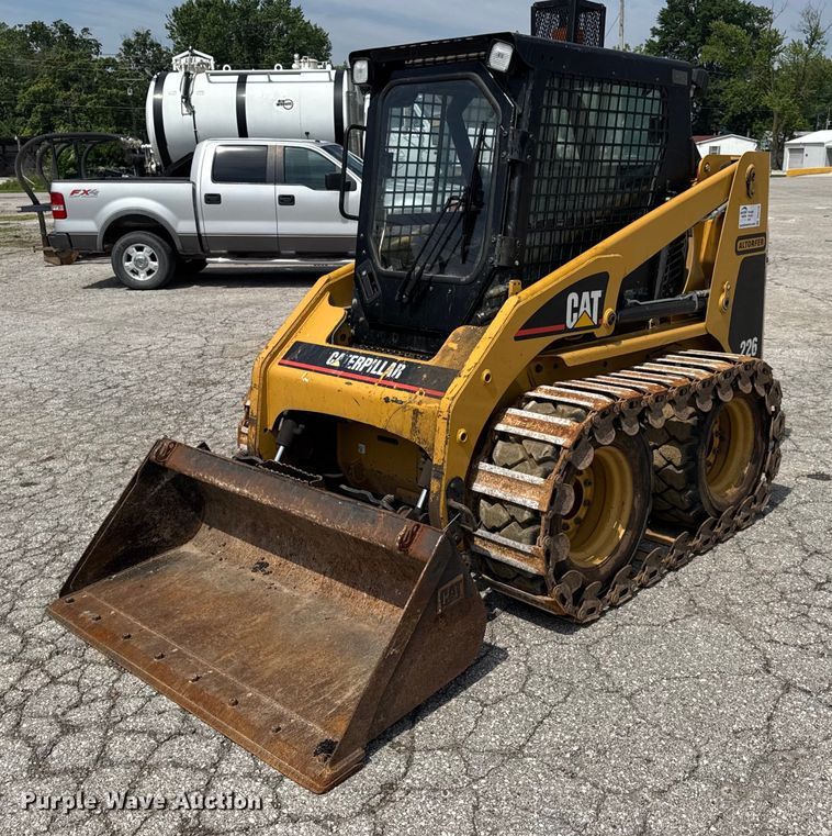 2000 Caterpillar 226 skid steer loader - DV4148