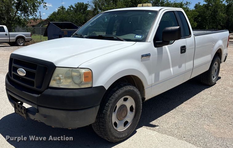 2007 Ford F150 pickup truck - DY0595
