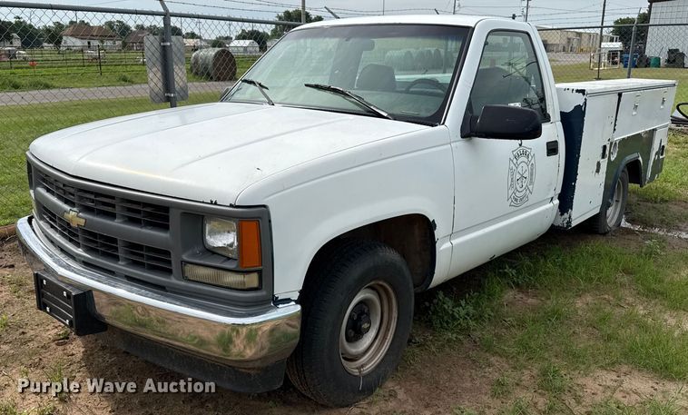 1997 Chevrolet C1500 utility bed pickup truck - DZ8501