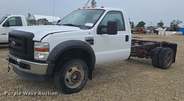 2008 Ford F550 Super Duty XL truck cab and chassis - EF3509
