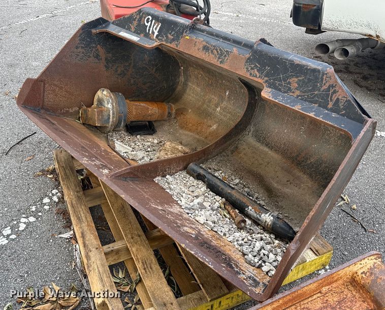 Gradall 36" W bucket - EG8503