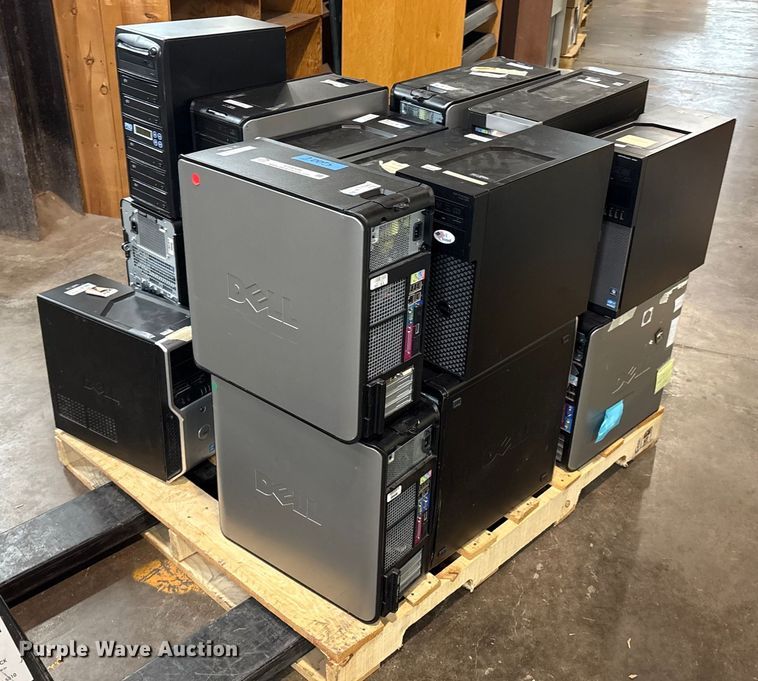 Approximately 20 Dell desktops - EG8546