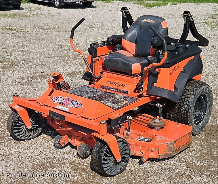 Bad Boy Outlaw 747 ZTR lawn mower - EJ0091