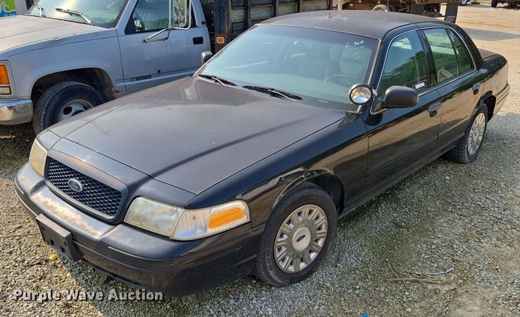 2003 Ford Crown Victoria Police Interceptor  - EM7457