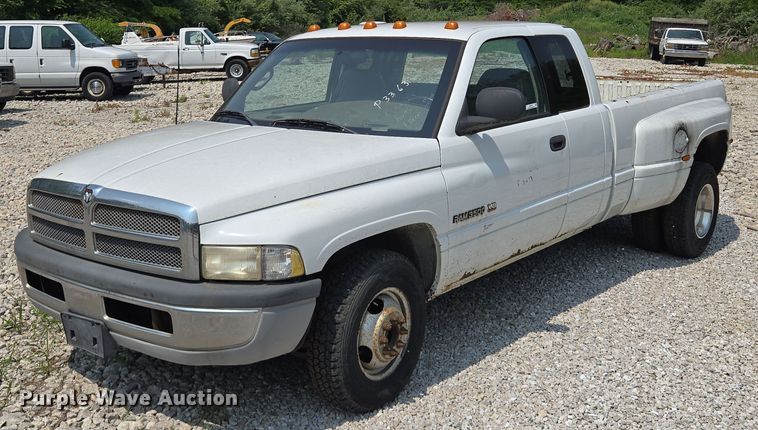 1998 Dodge Ram 3500 Quad Cab pickup truck - EM7467