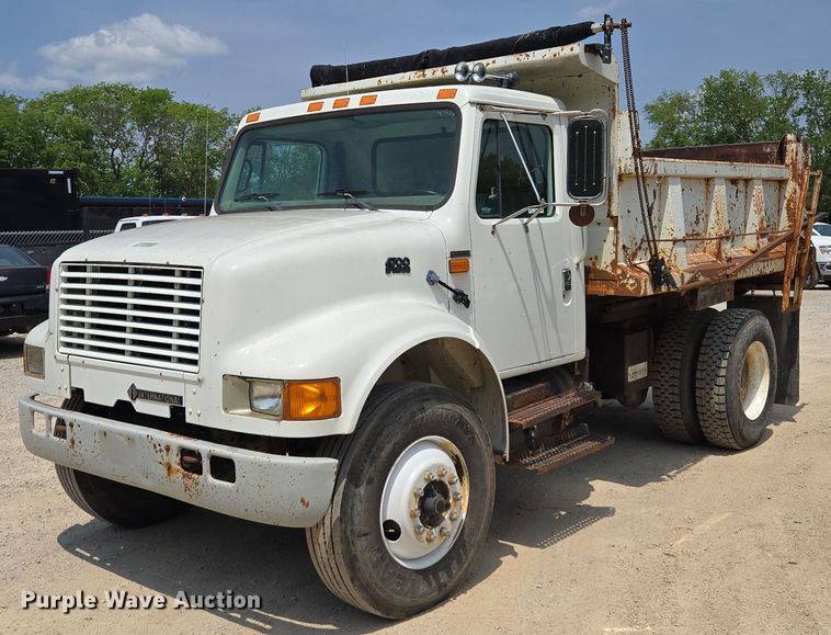 1996 International 4700 dump truck - EM7471