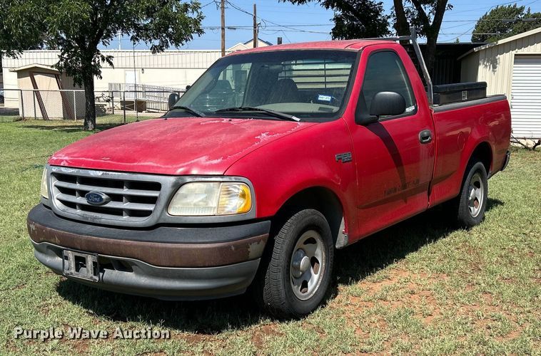 2001 Ford F150 XL pickup truck - EX9810