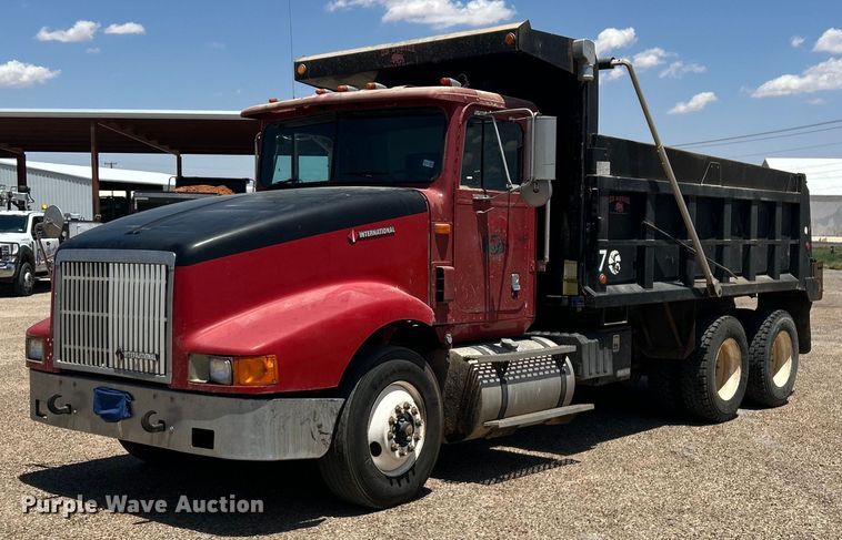 1995 International 9400 dump truck - EX9811