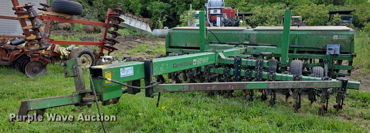 Great Plains Solid Stand 15 no-till grain drill - DT6939