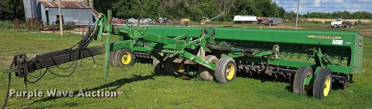 John Deere 455 grain drill - DT6954