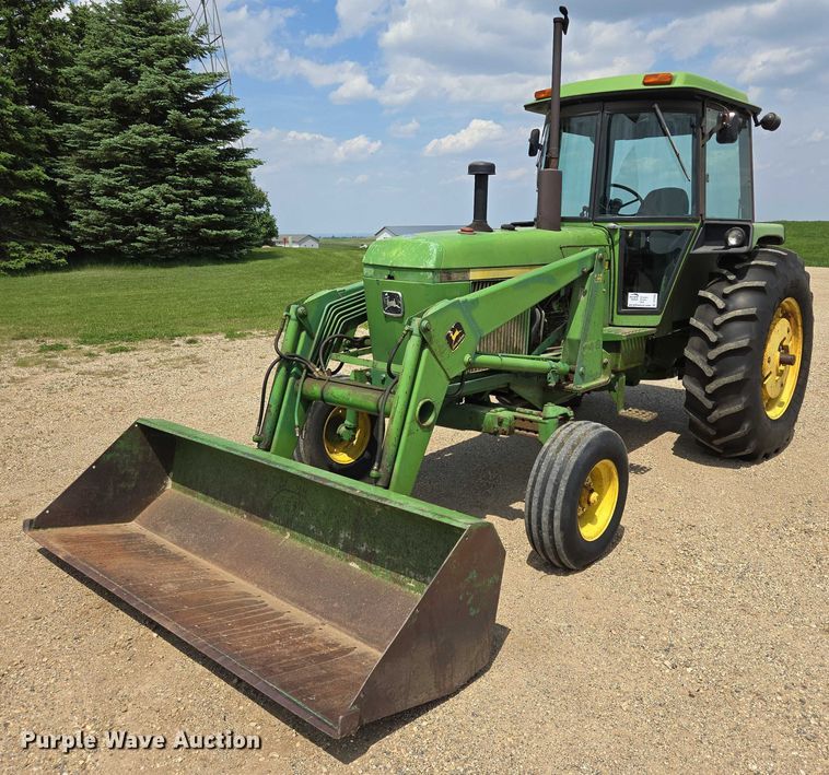 1975 John Deere 4030 tractor - DT7206