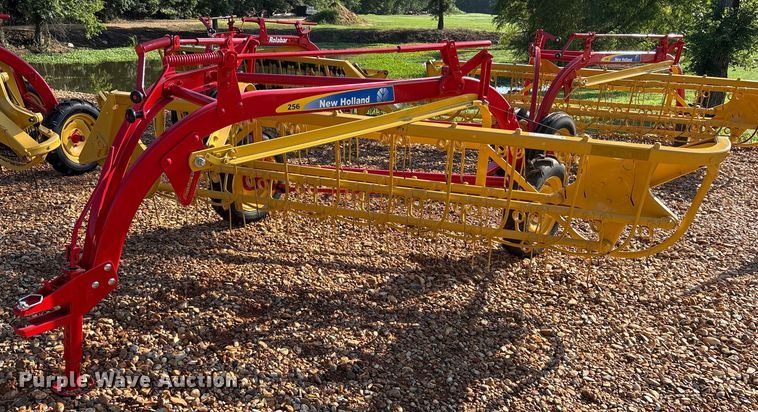 New Holland Rolabar 256 hay rake - DY0598