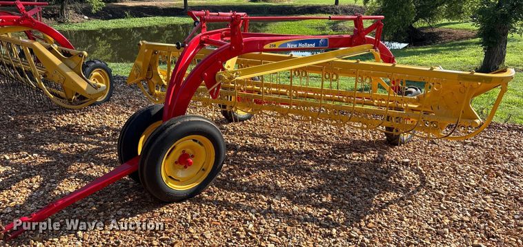 New Holland Rolabar 258 hay rake - DY0600