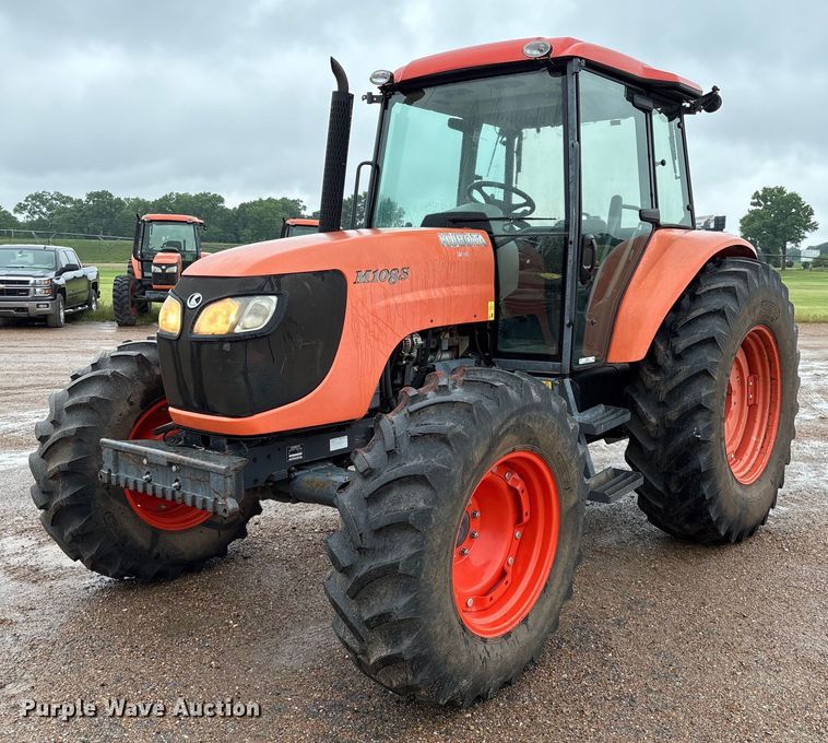 Kubota M108S MFWD tractor - EM2640