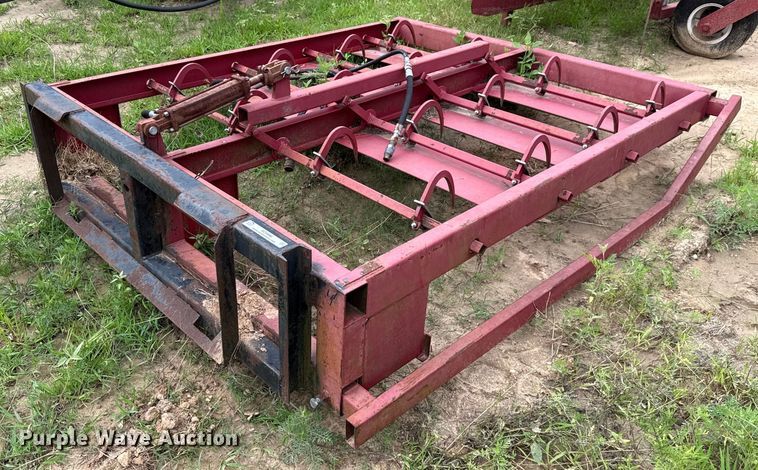 Skid steer bale accumulator grapple - ND9996