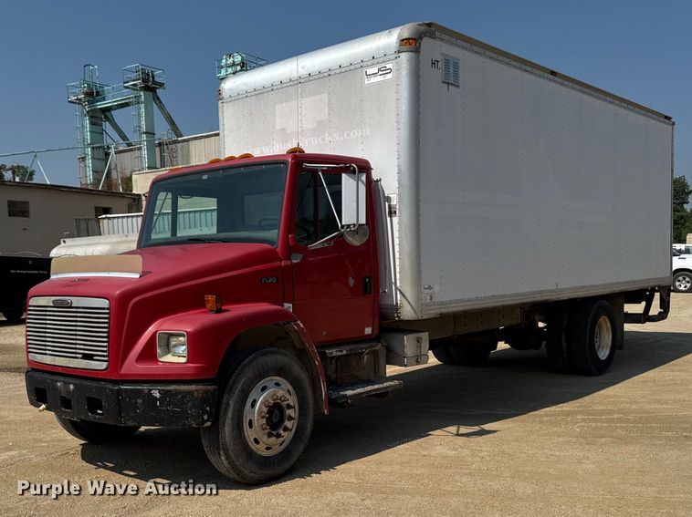 2000 Freightliner FL70 box truck - DV2738