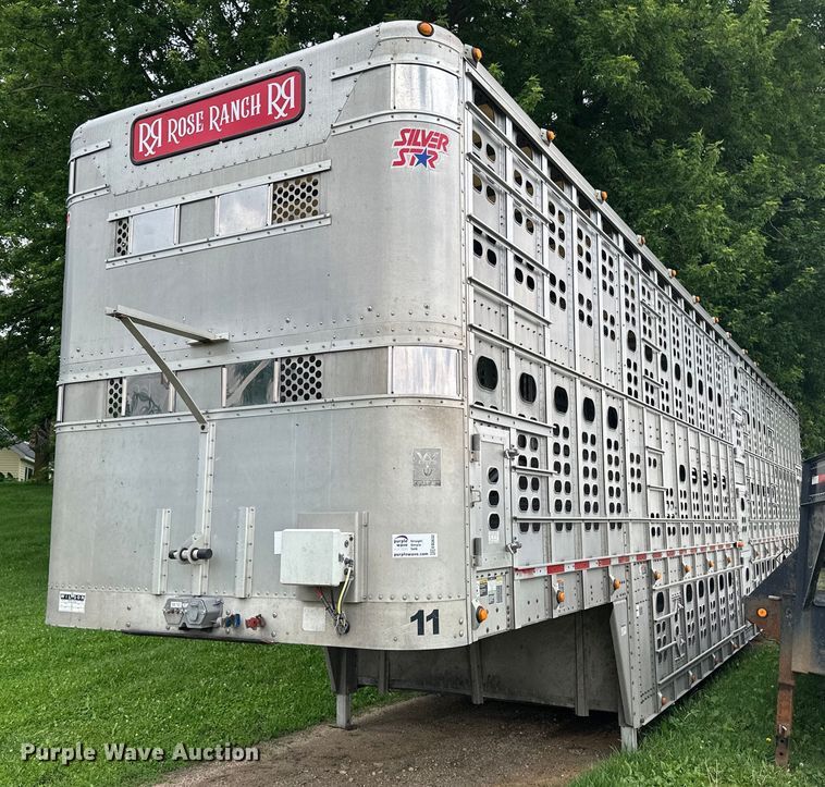 2012 Wilson livestock trailer - EB2632