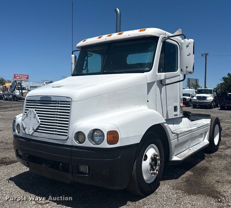 2002 Freightliner Century Class semi truck - EG5907