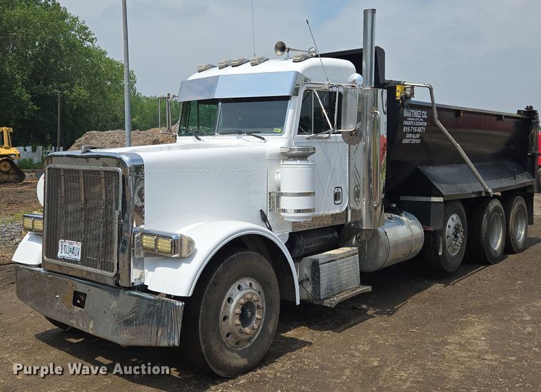 1998 Peterbilt 379 dump truck - EM7478