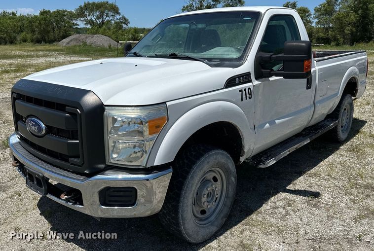 2014 Ford F250 Super Duty XL pickup truck - DF8559