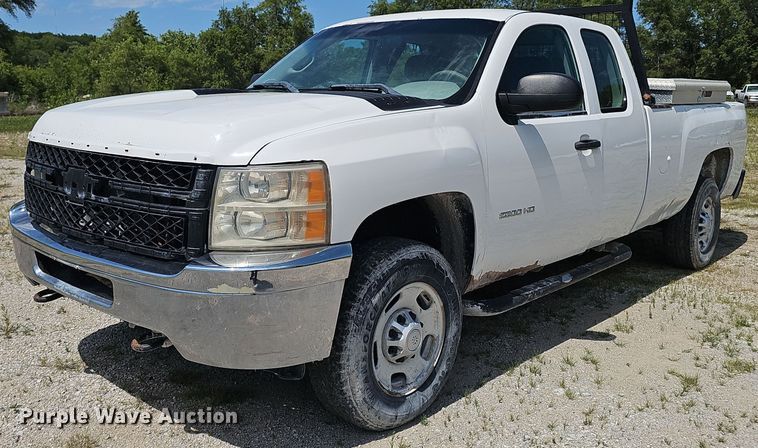 2013 Chevrolet Silverado 2500HD pickup truck - DF8566