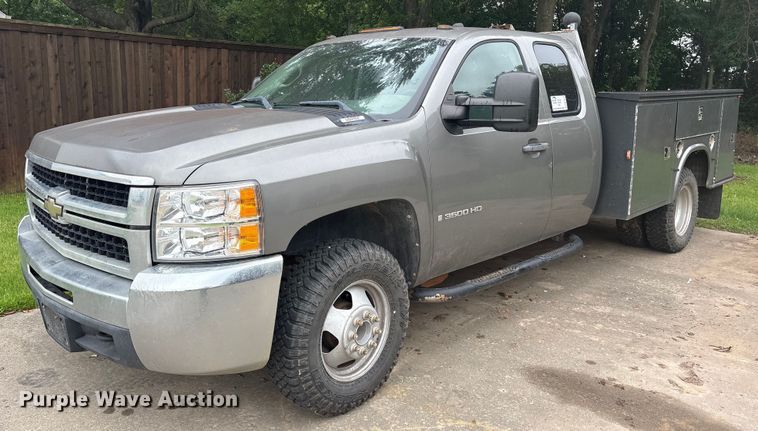 2009 Chevrolet Silverado 3500HD Ext. Cab utility bed pickup truck - DM1915