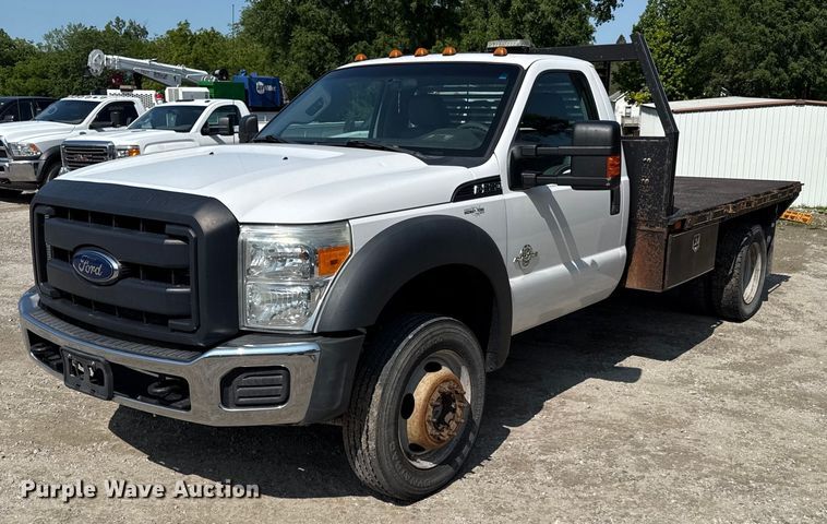2016 Ford F550 flatbed truck - DR2829