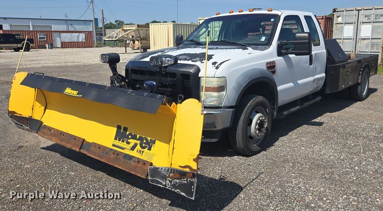 2008 Ford F550 flatbed truck - DU7775