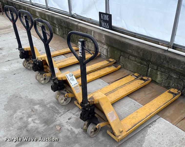 (4) pallet jacks - DU7903