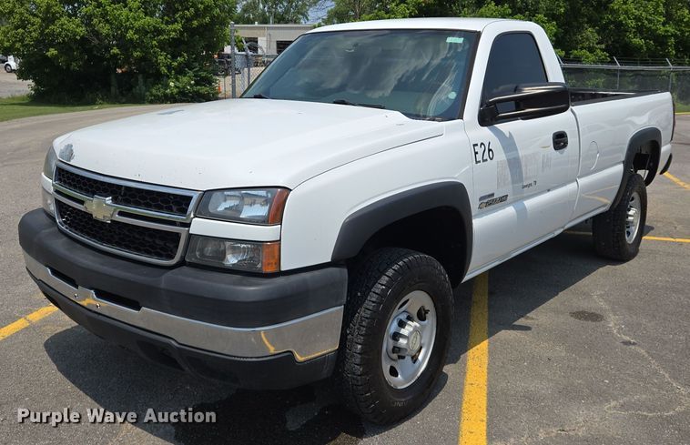 2007 Chevrolet  Silverado 2500HD pickup truck - DW7058
